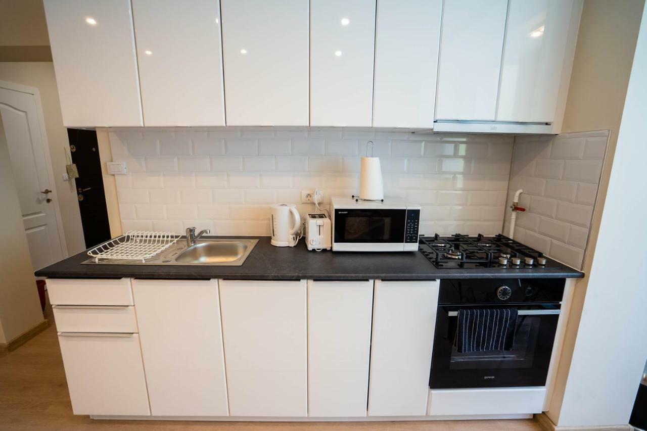 Cris Apartament Suceava Exterior foto